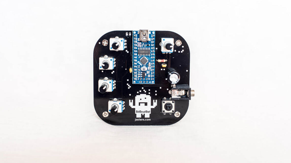 The BitBeatBot Is A Pocket-Sized DIY Synth That Makes Crazy Sounds