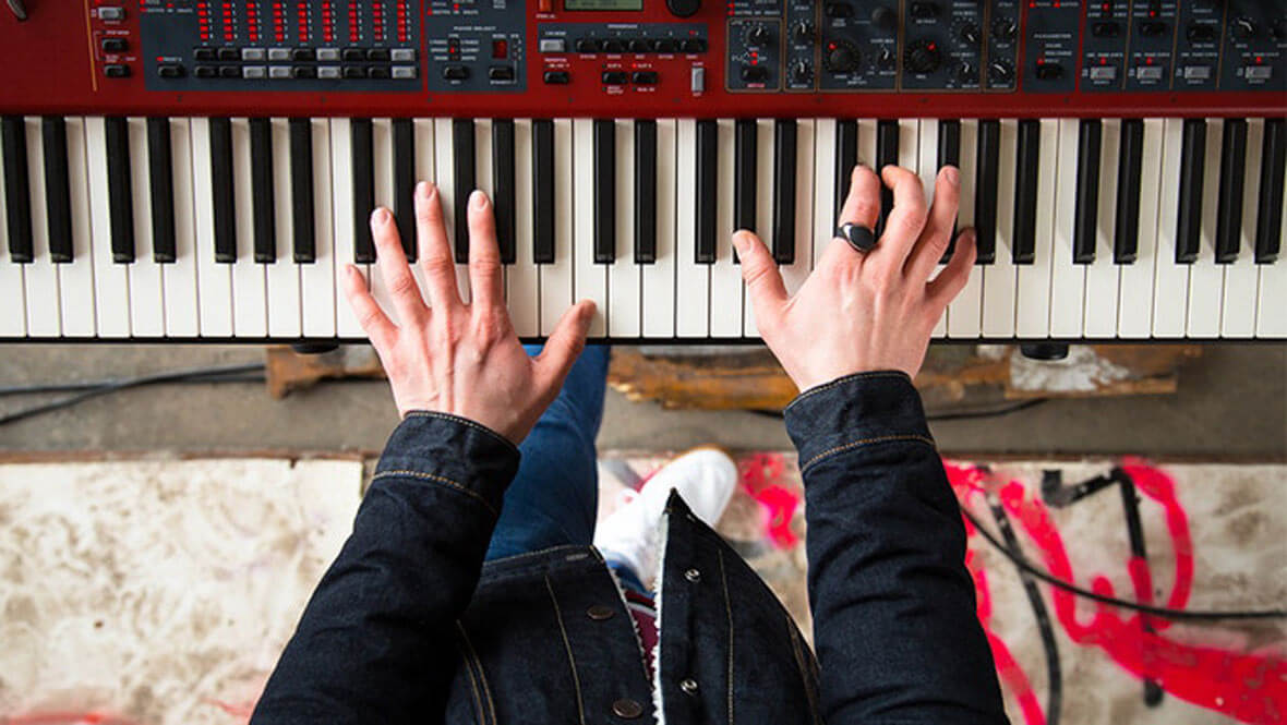 The Neova Is A MIDI Controller Ring That Uses Your Hand Gestures